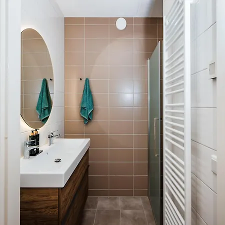Comfort With Sauna, Cleaning Included *